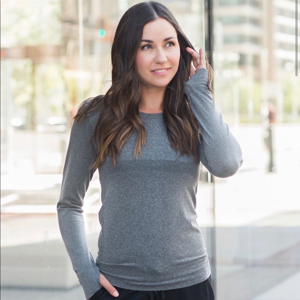 Black heather performance long sleeve
